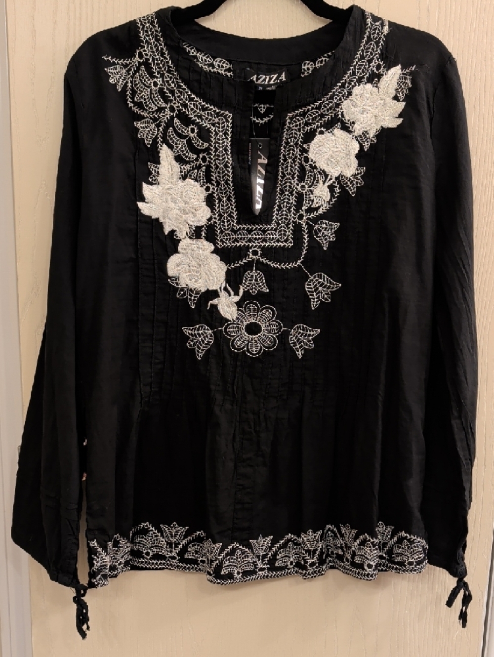Aziza Black Embroidered Peasant Tunic Top Women’s XL NWT